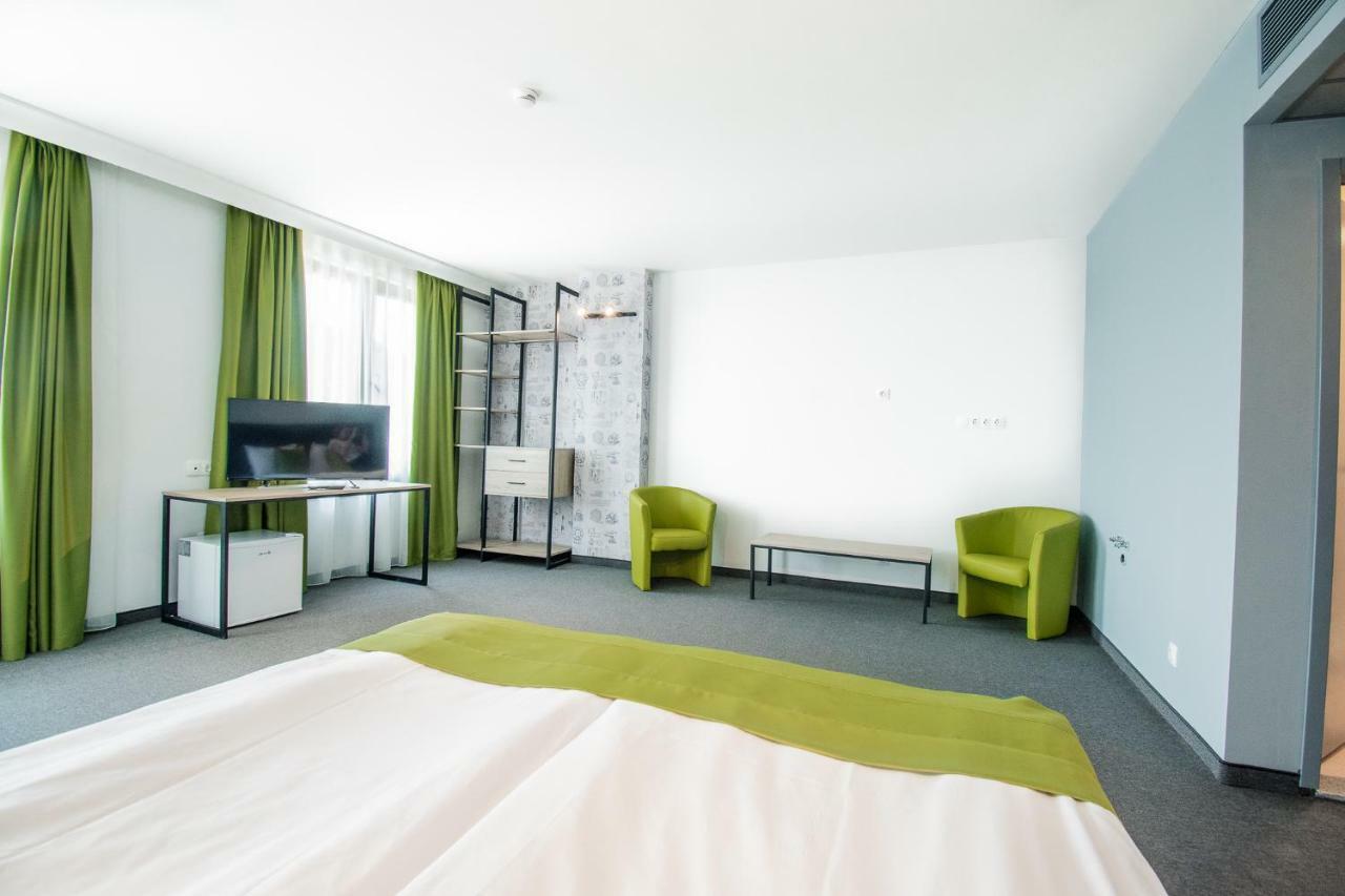 A&M Hotel With Free Parking 普罗夫迪夫 外观 照片