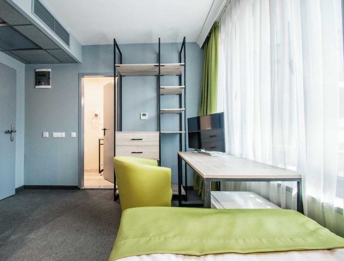 A&M Hotel With Free Parking 普罗夫迪夫 外观 照片